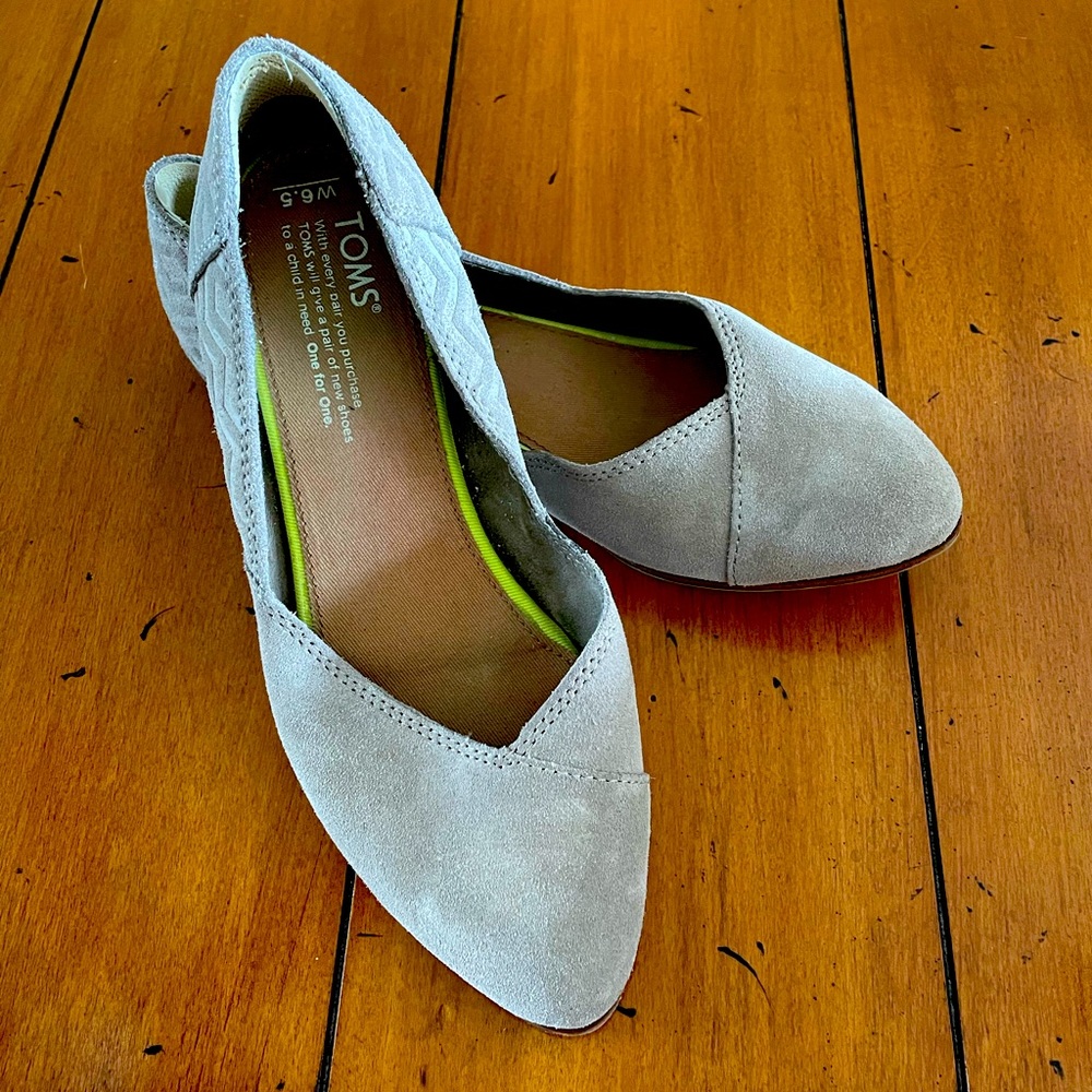 Toms suede flats